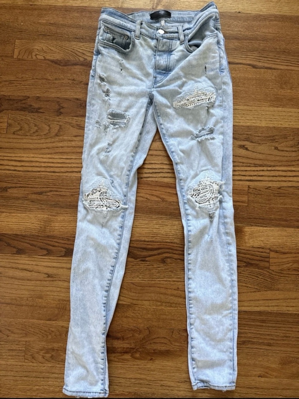 AMIRI Mx1 White Bandana Patch Size 29  Skinny Fit 100% Authentic C25